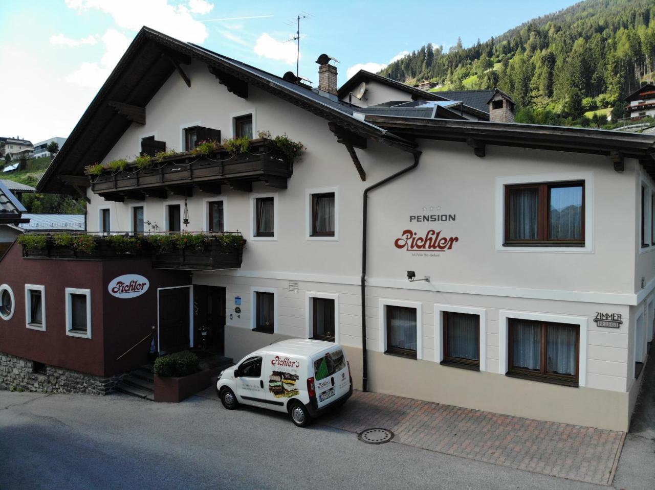 Hotel Pension Pichler Sillian Exterior foto